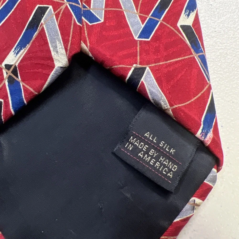 Vintage Ferrell Reed Nordstrom 100% Silk Tie Diamonds Geometric‎ Red
